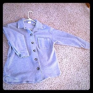 Buttoned sweater/light jacket